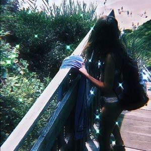 Meet your Posher, Maya